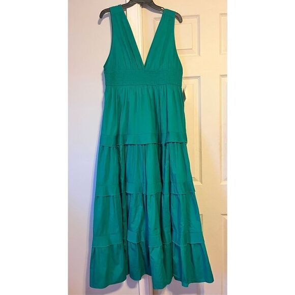 Chelsea28 Green Maxi Dress - Picture 5 of 9